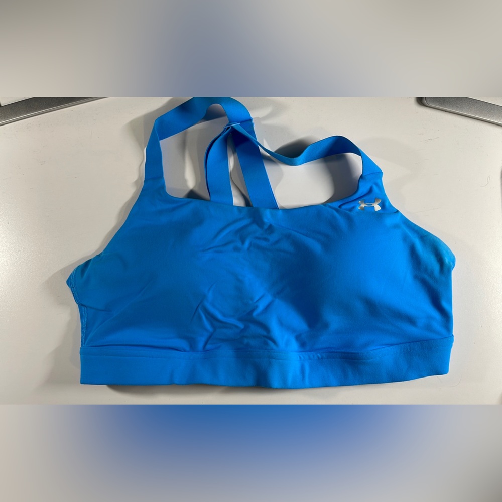Women’s under armor, sports bra, size extra large